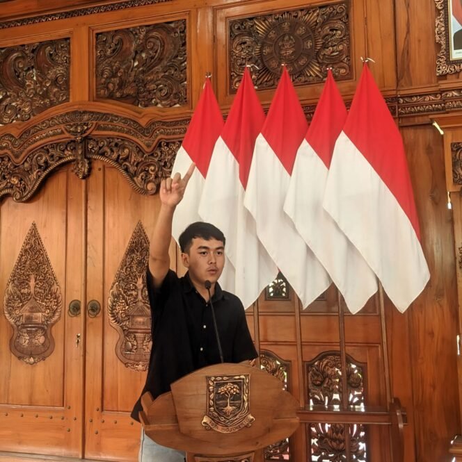 KRITIK ADALAH CINTA, BUKAN DOSA