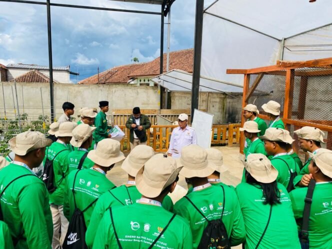 Santri Belajar Mandiri dan Berdaya di Bootcamp Santripreneur BAZNAS 2025: Ahmad Kodir Nuramdani Bagikan Pengalamannya di Al Ittifaq dan ALEC Learning